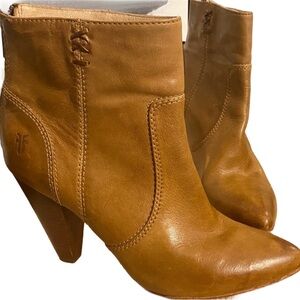 Frye Regina Heel Western women’s ankle boots, 8 M, leather